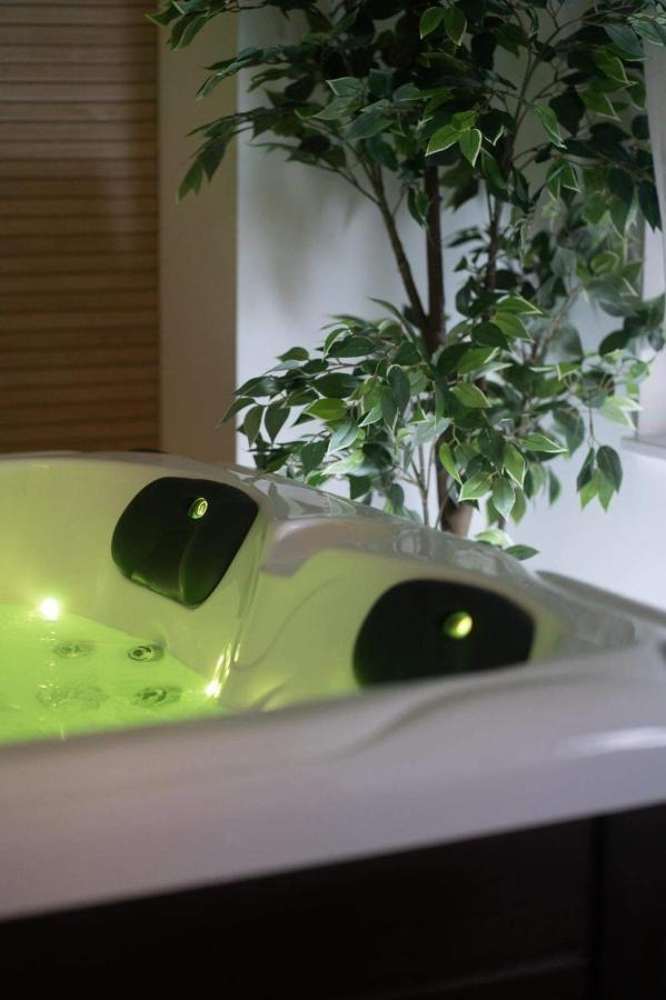 Spa Palawan Prive Avec Jacuzzi Et Sauna Liege Hotel Eksteriør billede